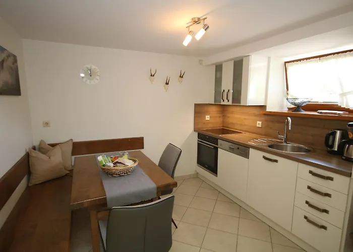 Kasimir Hof * Seebach